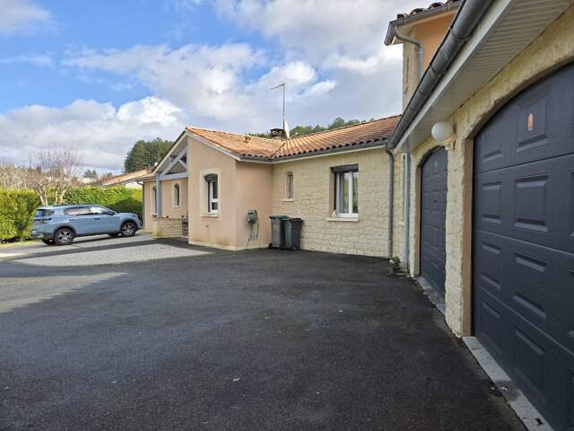 Maison contemporaine — photo du bien