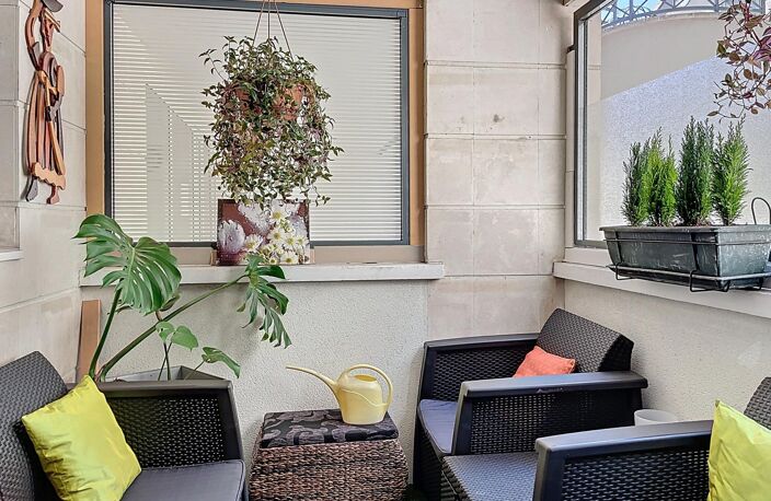 T2 en bon état avec loggia + terrasse 10mn RER — photo 2