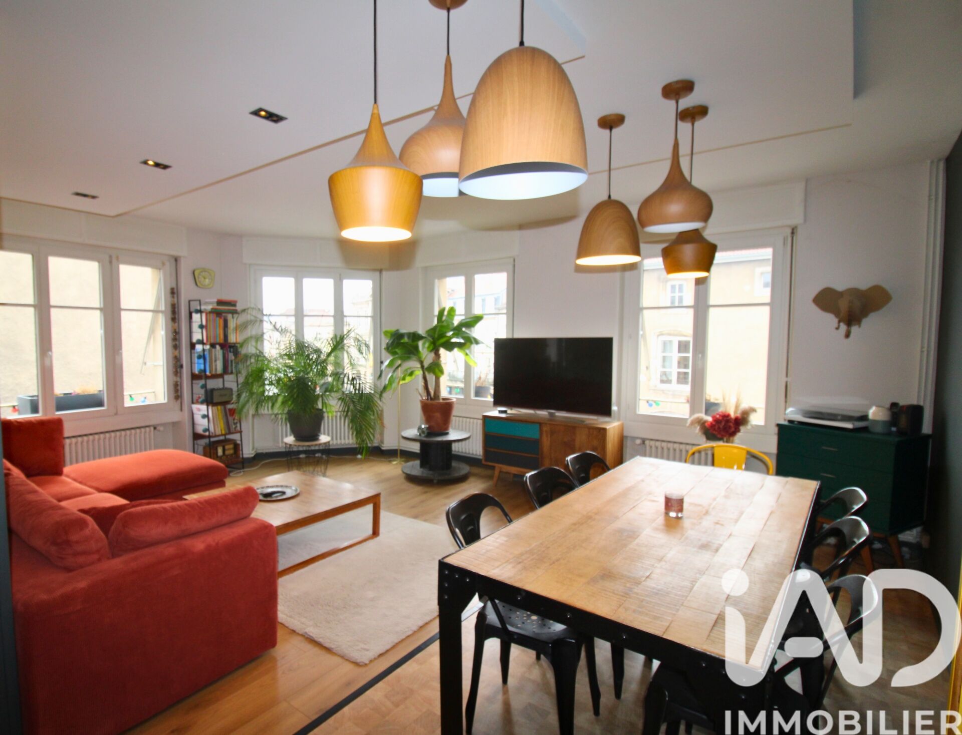 Pont-A-Mousson - 176m² - 8p. - 6ch.