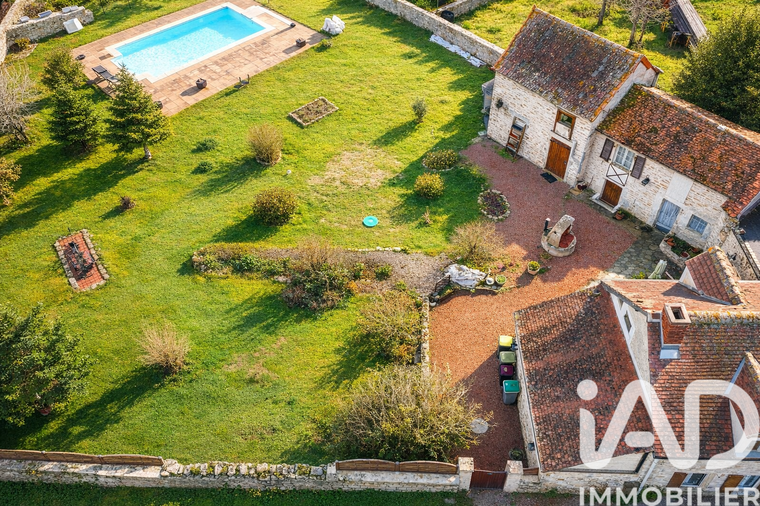 Augy-Sur-Aubois - 90m² - 3p. - 2ch.