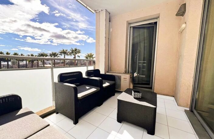 À Vendre – Magnifique T2 rénové avec terrasse, garage – Castelnau Le Lez, proche TRAM — photo 2