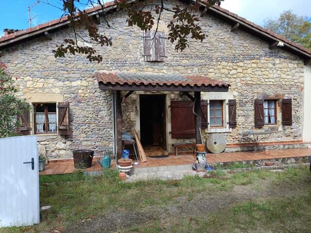 Charmante Maison en Galets – Fort Potentiel d’Agrandissement — photo du bien