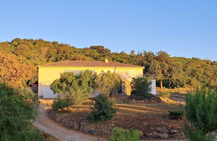 Maison de plain pied 170 m2, 5 chambres, piscine, garage, sans vis-à-vis,  terrain 5540 m2 à SAN NICOLAO, Moriani (HAUTE CORSE) — photo 2