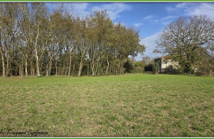 Terrain  3743 m² à vendre proche Saint jean d'Angély et proximité Surgères — photo 2