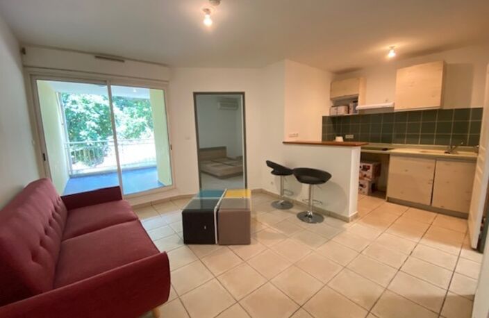A louer Appartement 2 pièces 49 m² sur BELLE PIERRE (974) — photo 2