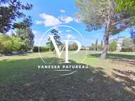Propriété Ouveillan - 402 m² habitables - Piscine & dépendances — photo 2