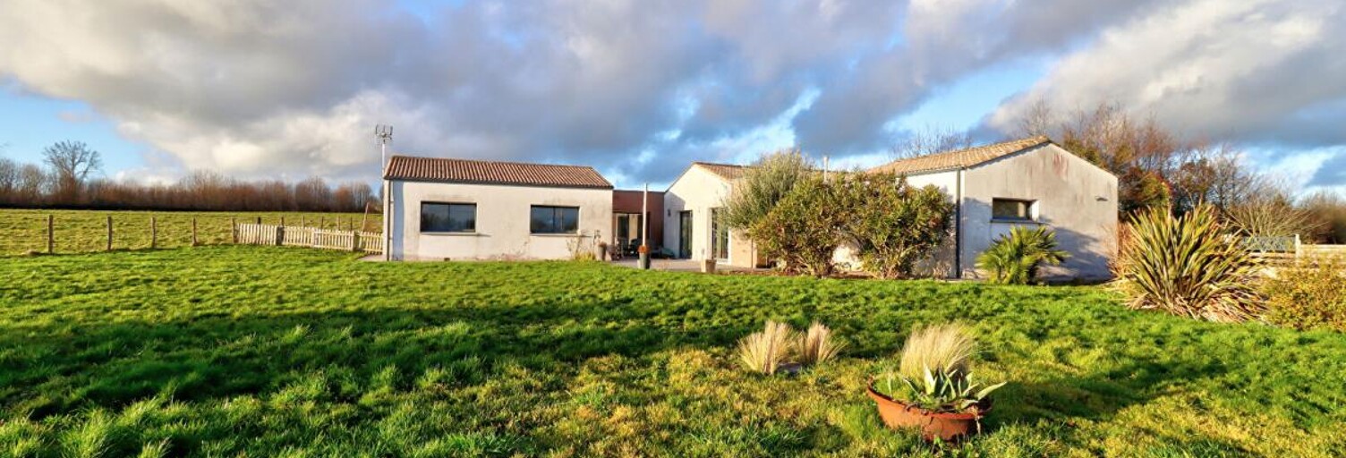 Maison 5 Pièces 167 m² à vendre à La Chapelle-Bâton (79220)