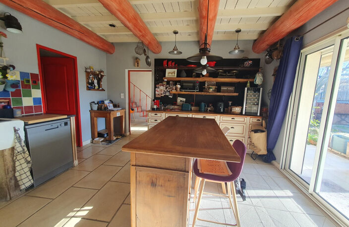 ENTRE NIMES ET BEAUCAIRE : Propriété constituée d'une Villa — photo 5