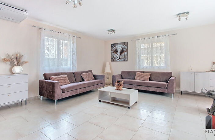 Parcieux-Maison contemporaine 164m2 avec piscine couverte, g — photo 5