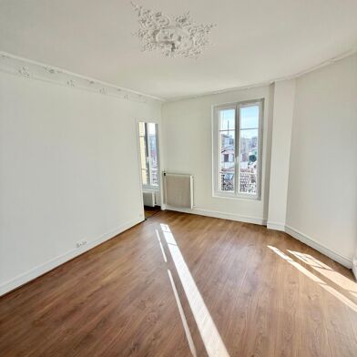 Appartement 2 pièces 1039 €