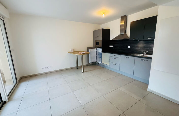 2 PIECES / GARAGE / PISCINE - BORMES LES MIMOSAS — photo 4