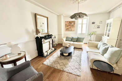 Appartement 7 pièces 358700 €