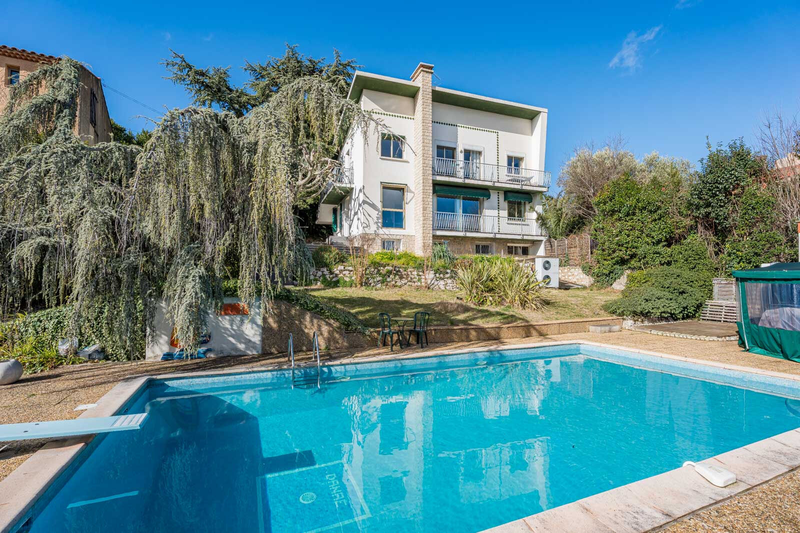 Villa / Maison  T8 à vendre Aubagne 13400