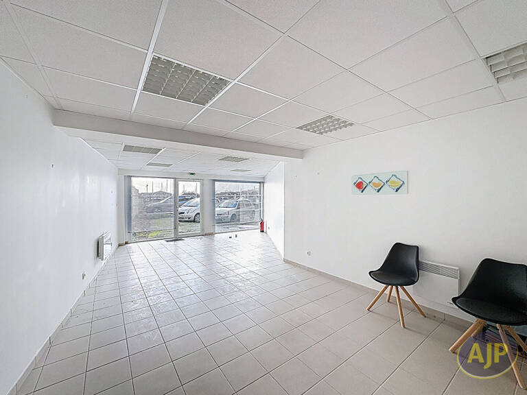 Local commercial CASSY Lanton — photo 1