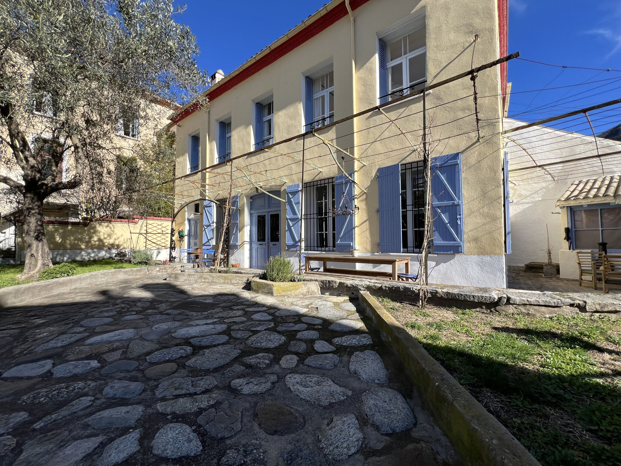 Villa / Maison  T5 à vendre Arles-sur-Tech 66150