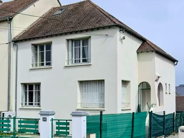 Maison avec 6 chambres, proche centre ville. — photo du bien
