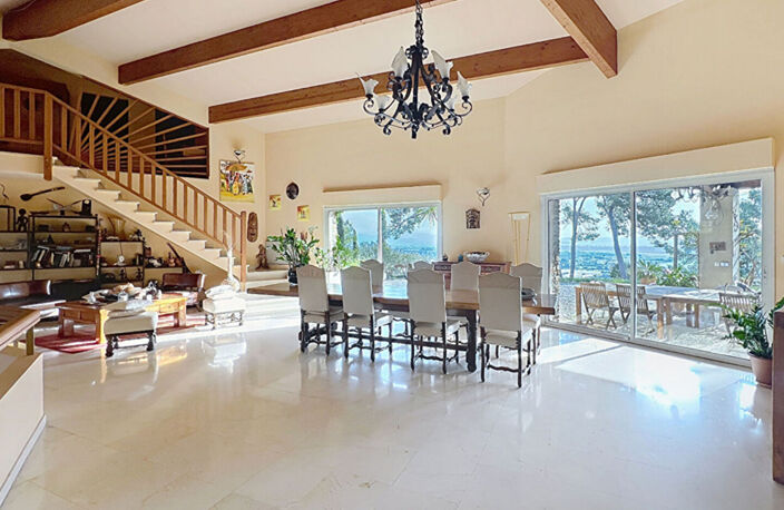 Maison Hyeres  9 pièce(s)  390 M2   1700 M 2 terrain — photo 4