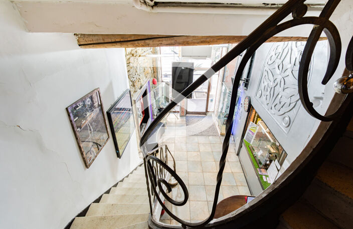 VENTE FOND DE COMMERCE 50M2 RUE DE ROME . — photo 3