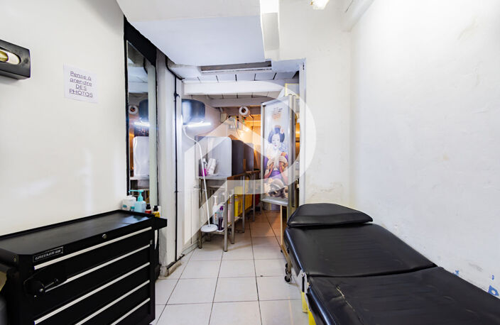 VENTE FOND DE COMMERCE 50M2 RUE DE ROME . — photo 4