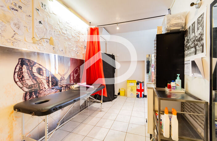 VENTE FOND DE COMMERCE 50M2 RUE DE ROME . — photo 5