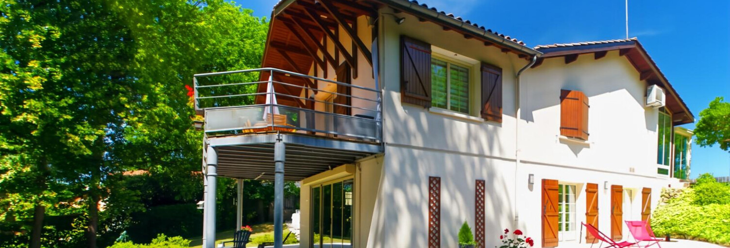 Maison 7 Pièces 215 m² à vendre à Arveyres (33500)