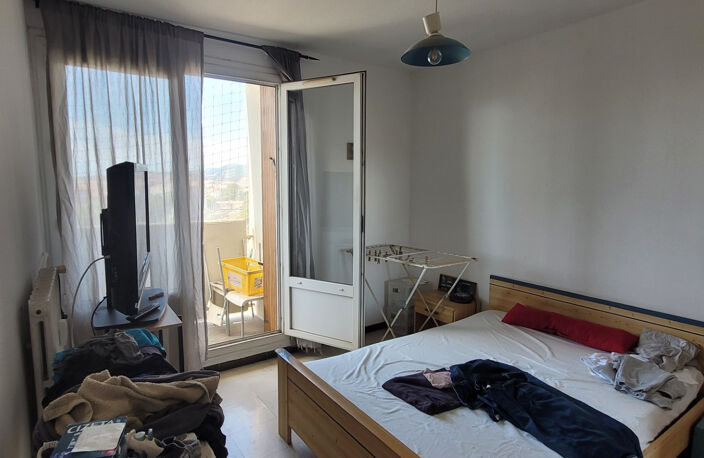 Appartement T2 de 46 m2 TOULON CLARET Saint ANNE — photo 2