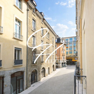 Appartement 4 pièces 275000 €