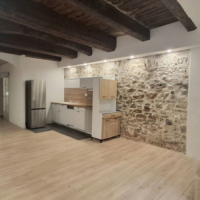 Appartement 3 pièces 820 €