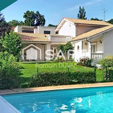 Maison 7 pièces 749000 €