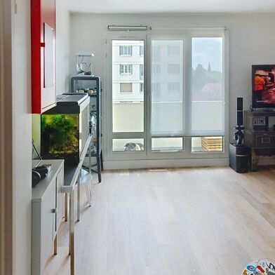 Appartement 3 pièces 180000 €