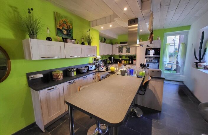 Belle maison de 267m2 avec un appartement de 67m2. — photo 4