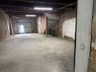 location remise de 100m2  environ avec toilettes et  lave-ma — photo 2