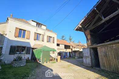 Maison 6 pièces 146100 €