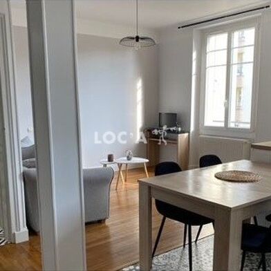 Appartement 3 pièces 900 €