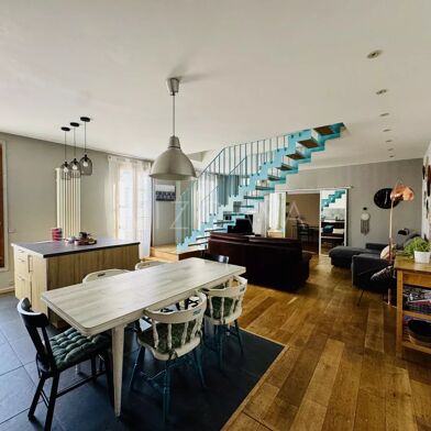 Appartement 4 pièces 2285 €