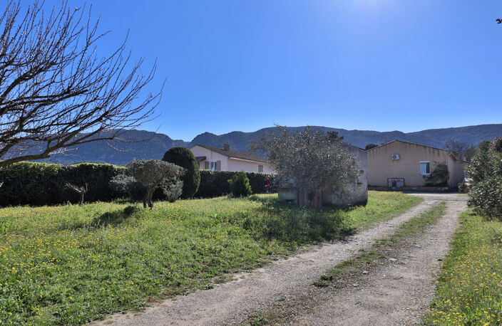 Dept 84 - Maubec proche village maison de plain-pied — photo 4