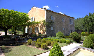 Maison 10 Pièces 333 m² à vendre à Lacoste (84480)