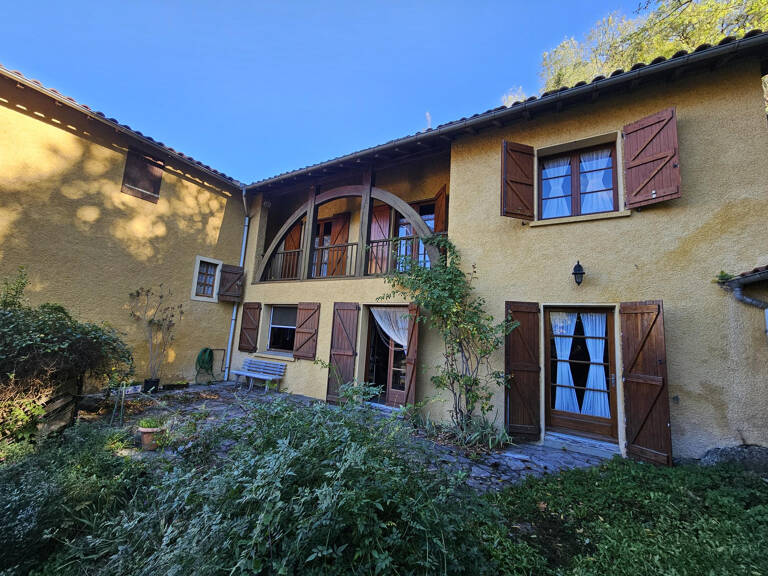 A vendre, Luscan 31510 Maison atypique de 240 m2 avec jardin — photo 1