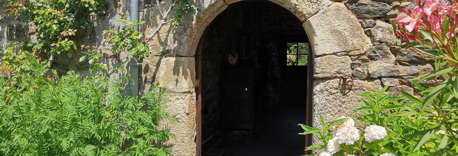 Maison 8 Pièces 236 m² à vendre à Plouëc-du-Trieux (22260)