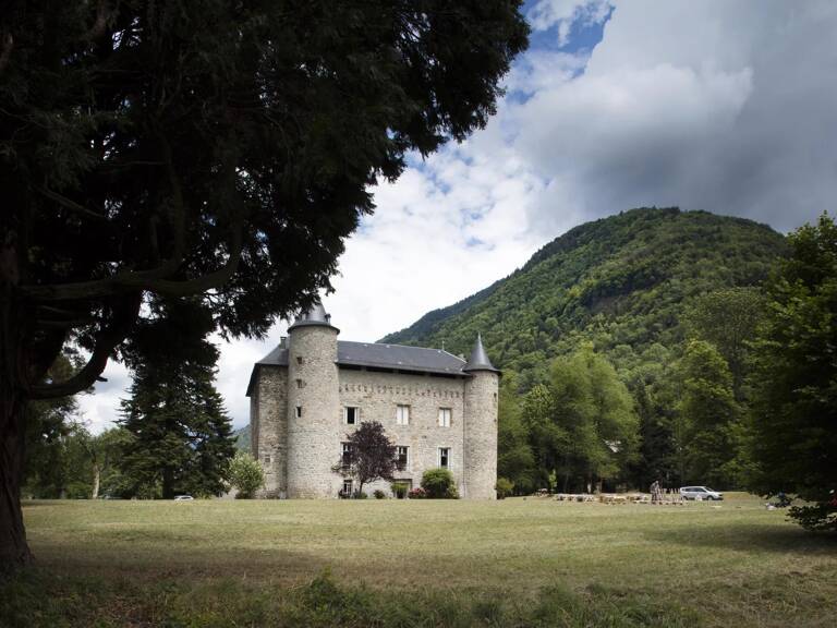 Chateau aux origines médiévales, inscrit au MH — photo 1
