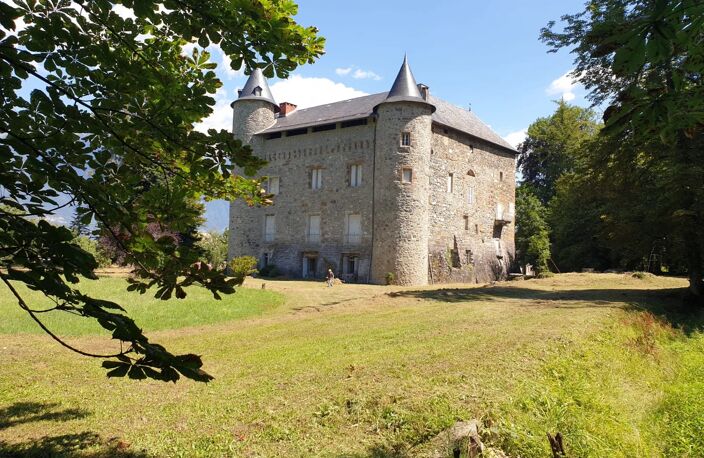 Chateau aux origines médiévales, inscrit au MH — photo 2