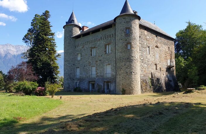 Chateau aux origines médiévales, inscrit au MH — photo 3