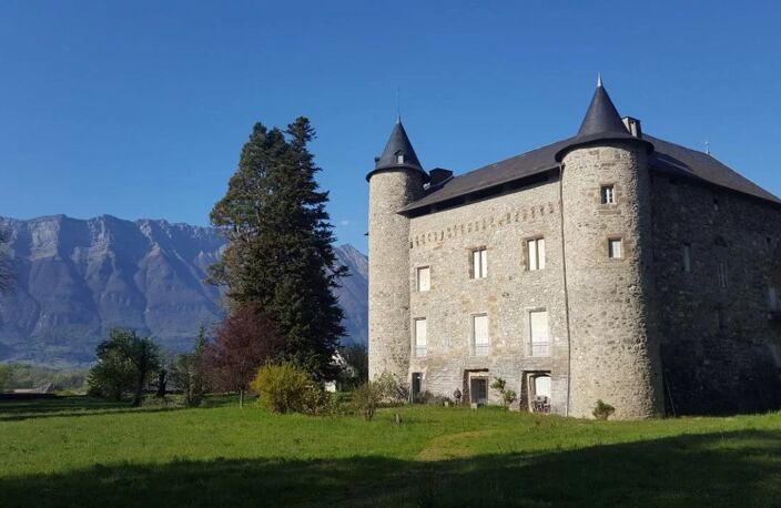 Chateau aux origines médiévales, inscrit au MH — photo 5