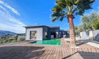 Maison 8 Pièces 295 m² à vendre à Castagniers (06670)