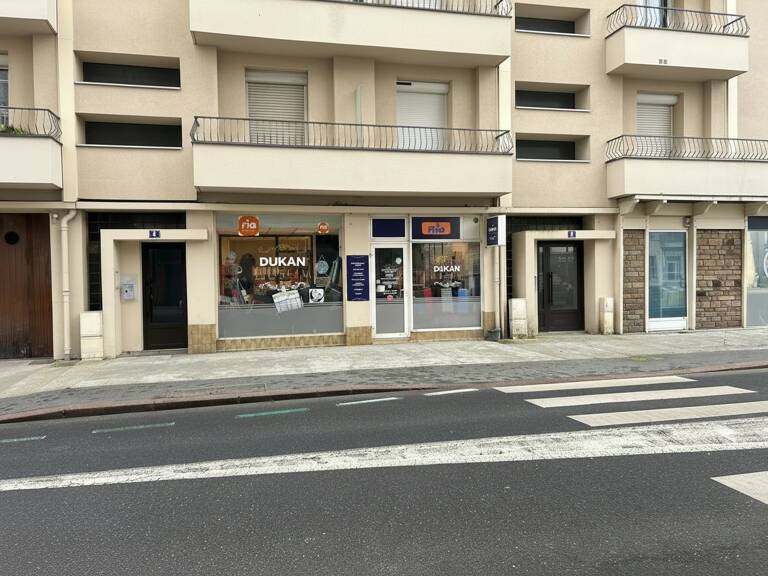 Local commercial — photo 1