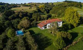 Maison 12 Pièces 530 m² à vendre à Bardos (64520)