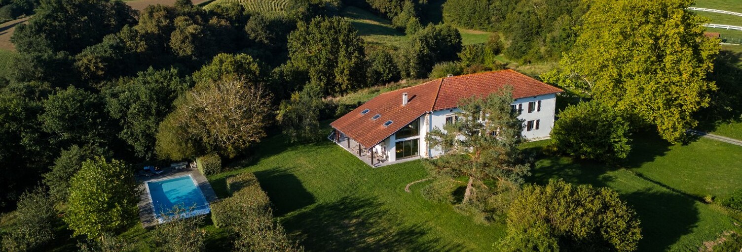 Maison 12 Pièces 530 m² à vendre à Bardos (64520)