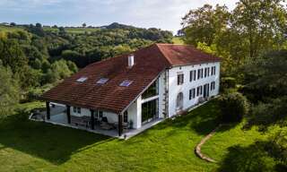 Maison 12 Pièces 530 m² à vendre à Bardos (64520)