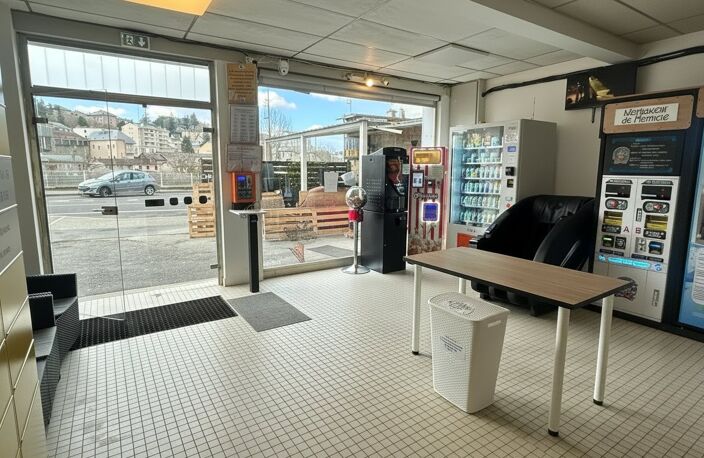 Local commercial — photo 4