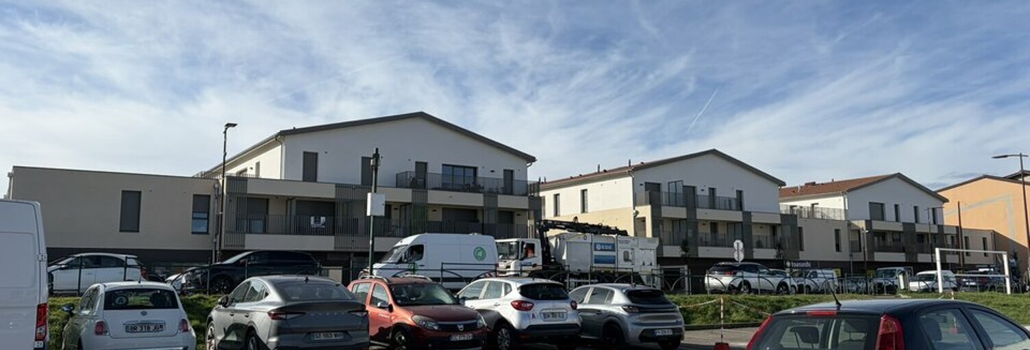 Commerce  133 m² à louer à Saint-Bonnet-de-Mure (69720)